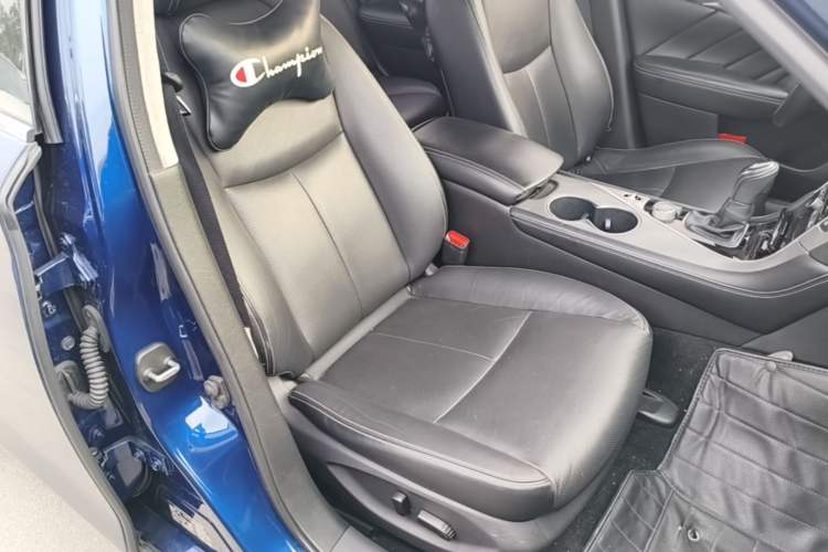 Used Infiniti Q50L 2018 2.0T Enjoyment Version China VI Standard Right Front Seat
