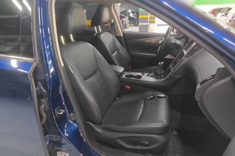 Used Infiniti Q50L 2018 2.0T Enjoyment Version China VI Standard Right Front Seat