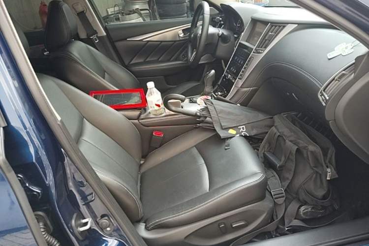 Used Infiniti Q50L 2018 2.0T Enjoyment Version China VI Standard Right Front Seat