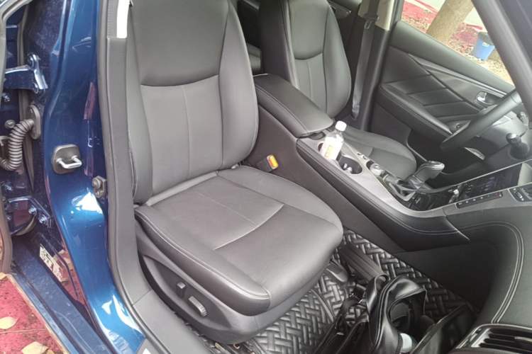 Used Infiniti Q50L 2018 2.0T Enjoyment Version China VI Standard Right Front Seat