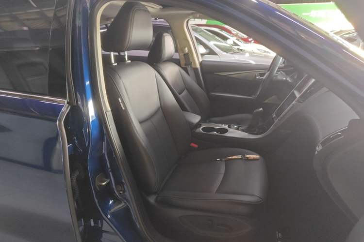 Used Infiniti Q50L 2018 2.0T Enjoyment Version China VI Standard Right Front Seat