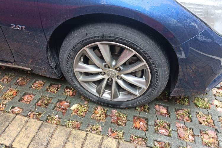 Used Infiniti Q50L 2018 2.0T Comfort Edition China VI Standard Right Front Wheel Hub