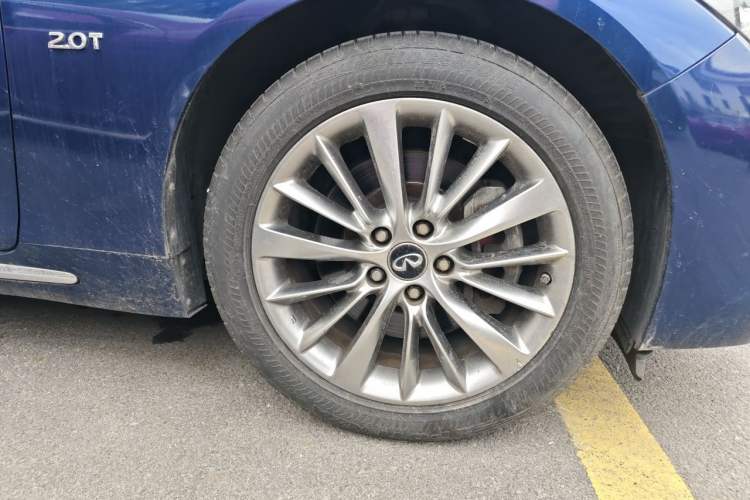 Used Infiniti Q50L 2018 2.0T Enjoyment Version China VI Standard Right Front Wheel Hub