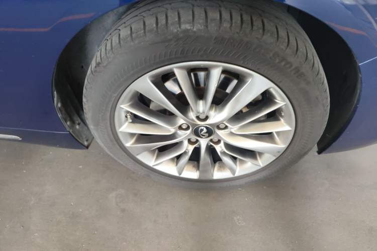 Used Infiniti Q50L 2018 2.0T Enjoyment Version China VI Standard Right Front Wheel Hub