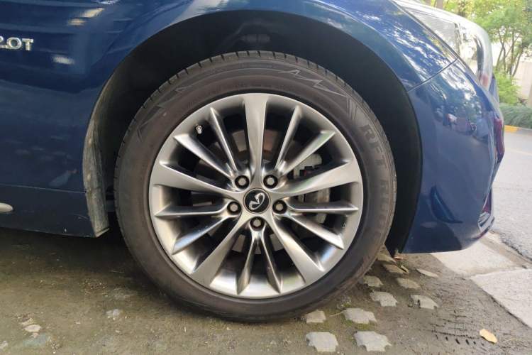 Used Infiniti Q50L 2018 2.0T Enjoyment Version China VI Standard Right Front Wheel Hub