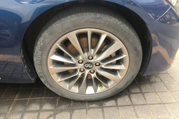 Used Infiniti Q50L 2018 2.0T Enjoyment Version China V Standard Right Front Wheel Hub
