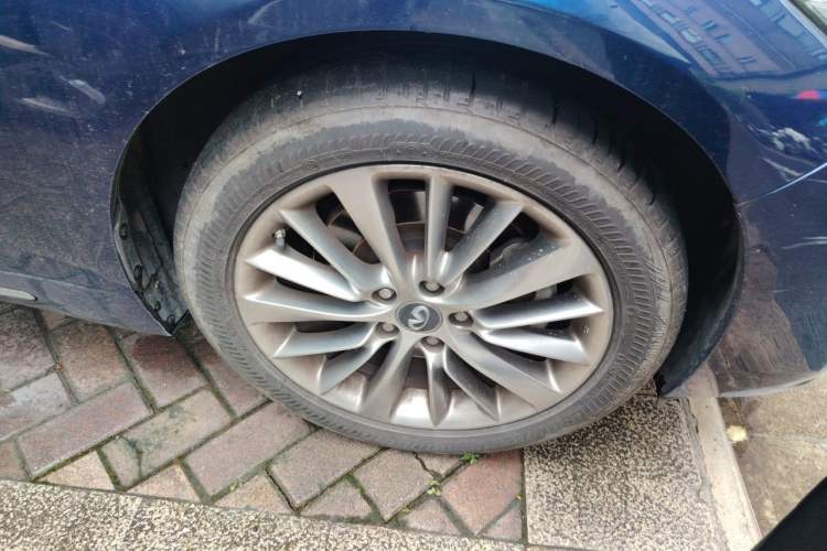 Used Infiniti Q50L 2018 2.0T Enjoyment Version China VI Standard Right Front Wheel Hub