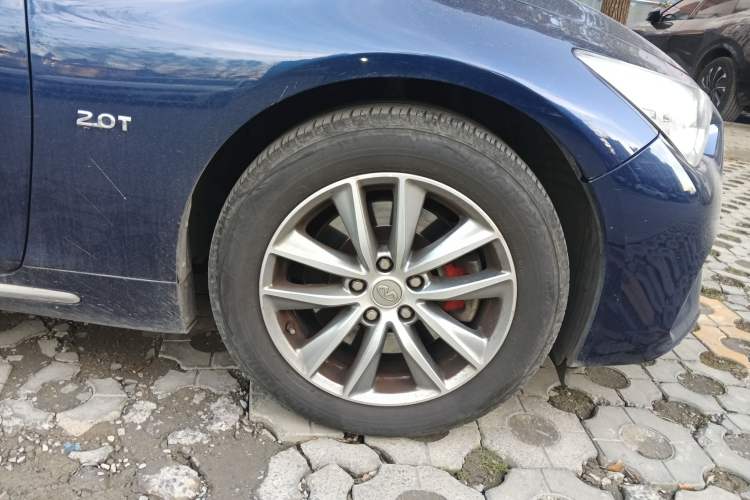 Used Infiniti Q50L 2018 2.0T Comfort Edition China VI Standard Right Front Wheel Hub