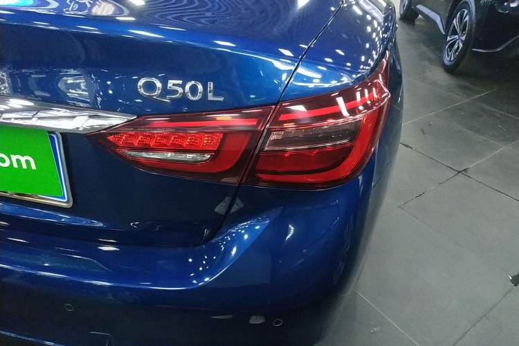 Used Infiniti Q50L 2018 2.0T Enjoyment Edition China V standard Right Rear Taillight