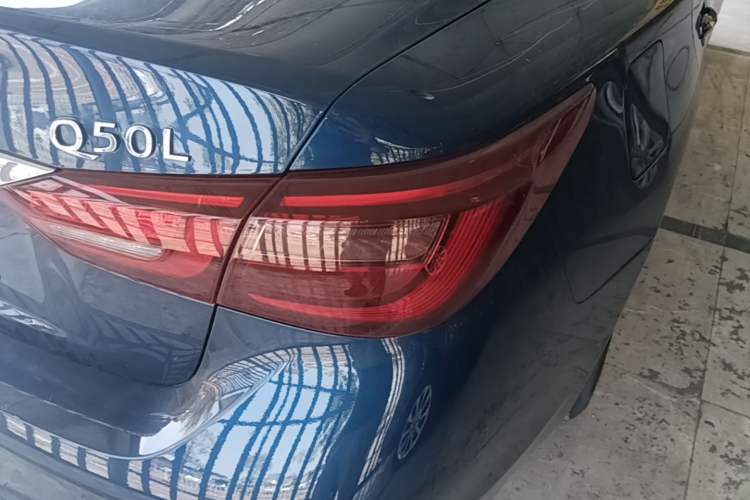 Used Infiniti Q50L 2018 2.0T Comfort Edition China VI Standard Right Rear Taillight