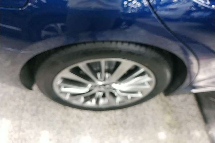 Used Infiniti Q50L 2018 2.0T Enjoyment Version China VI Standard Right Rear Wheel Hub