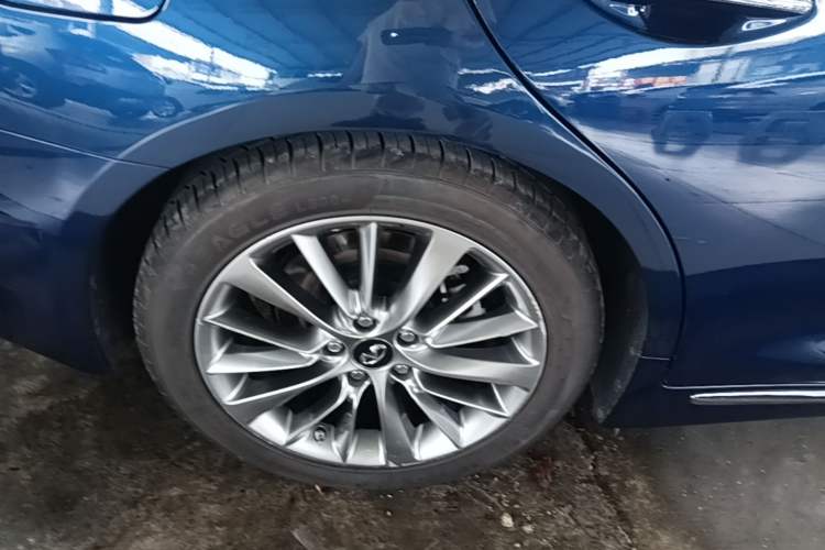 Used Infiniti Q50L 2018 2.0T Enjoyment Version China V Standard Right Rear Wheel Hub