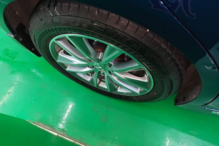 Used Infiniti Q50L 2018 2.0T Comfort Edition China VI Standard Right Rear Wheel Hub