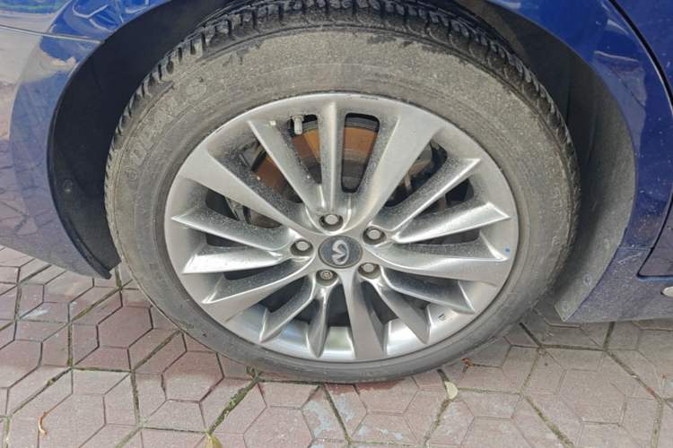 Used Infiniti Q50L 2018 2.0T Enjoyment Version China VI Standard Right Rear Wheel Hub