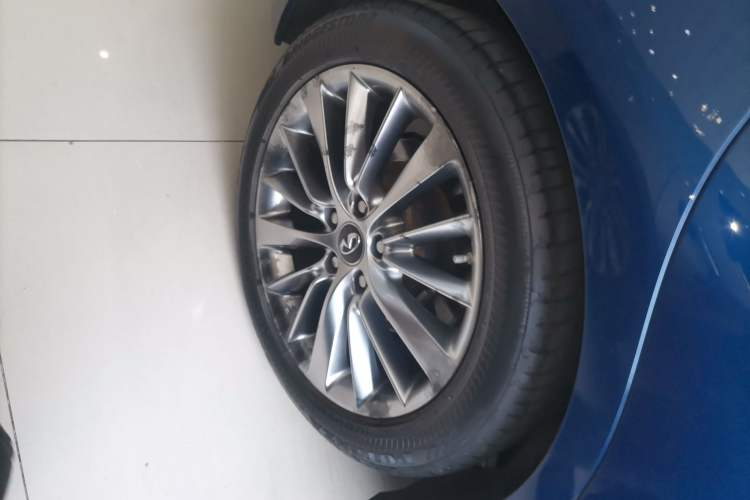 Used Infiniti Q50L 2018 2.0T Enjoyment Version China VI Standard Right Rear Wheel Hub