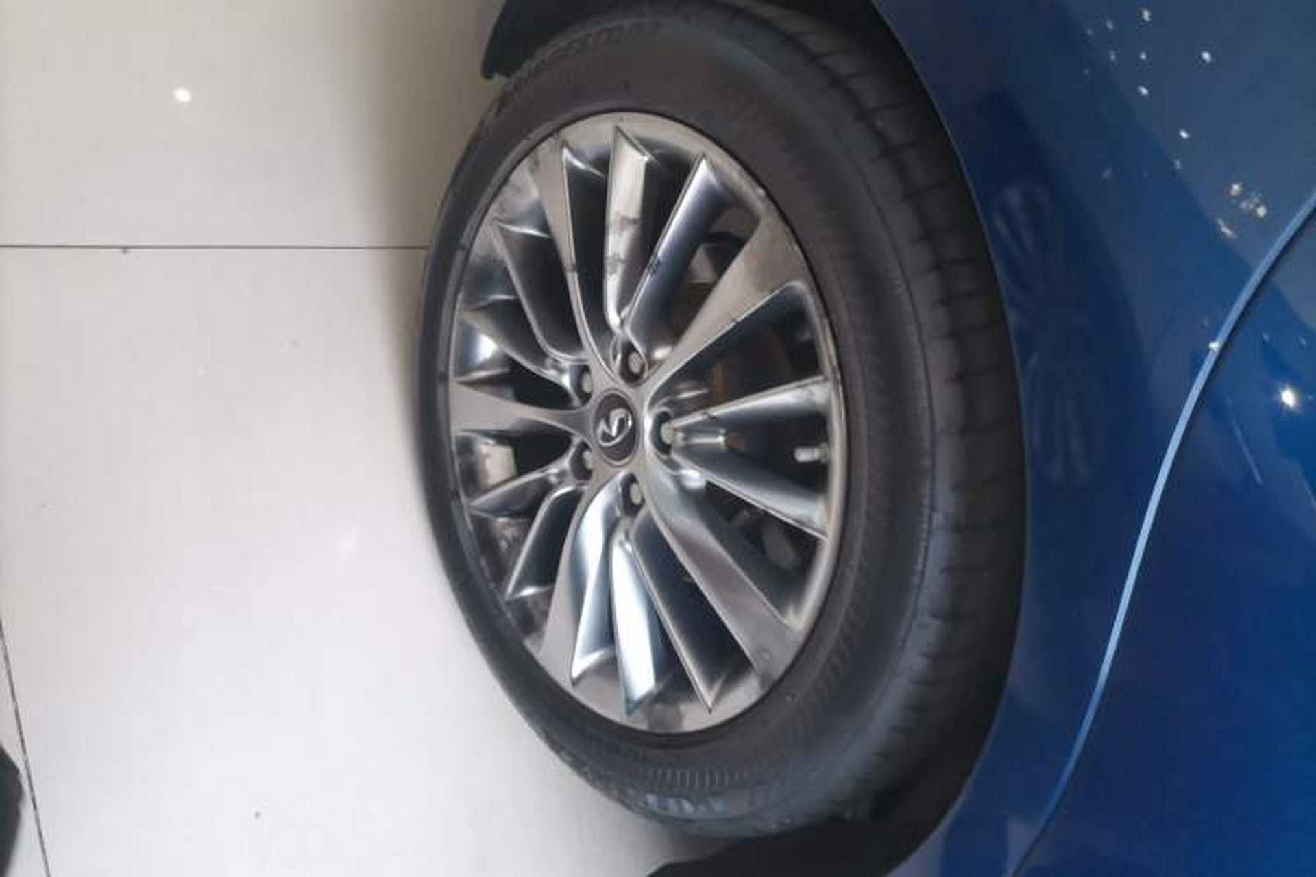 Used Infiniti Q50L 2018 2.0T Enjoyment Version China VI Standard Right Rear Wheel Hub