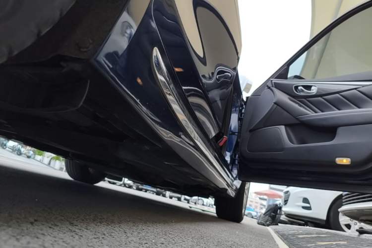 Used Infiniti Q50L 2018 2.0T Comfort Edition China V Standard Right Side Sill
