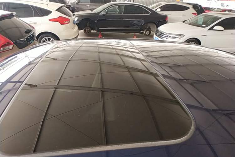 Used Infiniti Q50L 2018 2.0T Enjoyment Version China VI Standard Roof