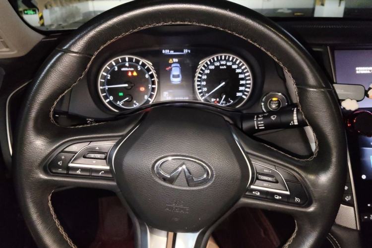 Used Infiniti Q50L 2018 2.0T Enjoyment Edition China V standard Steering Wheel