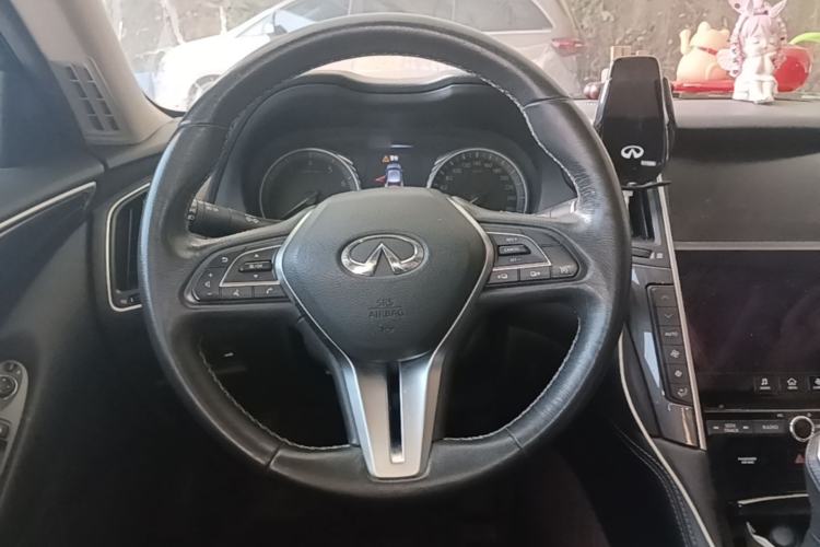 Used Infiniti Q50L 2018 2.0T Comfort Edition China VI Standard Steering Wheel