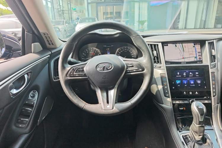 Used Infiniti Q50L 2018 2.0T Enjoyment Edition China V standard Steering Wheel