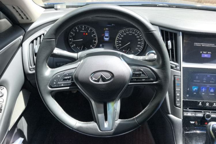 Used Infiniti Q50L 2018 2.0T Enjoyment Version China VI Standard Steering Wheel