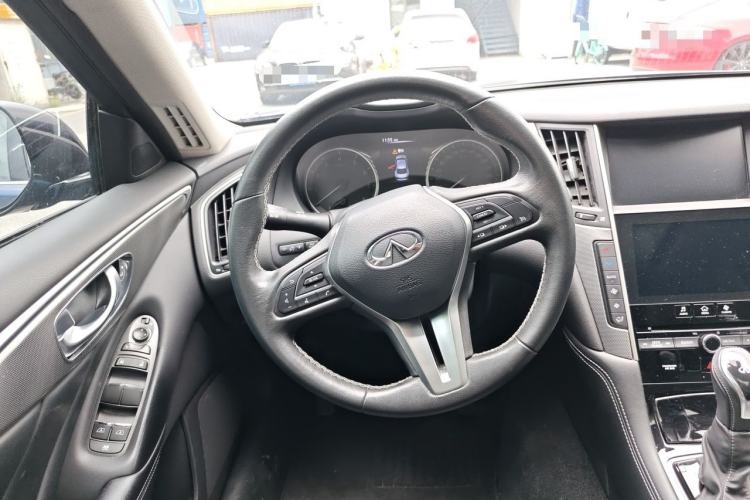 Used Infiniti Q50L 2018 2.0T Enjoyment Version China VI Standard Steering Wheel