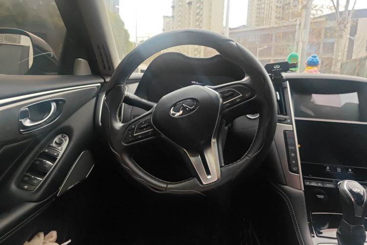 Used Infiniti Q50L 2018 2.0T Enjoyment Edition China V standard Steering Wheel