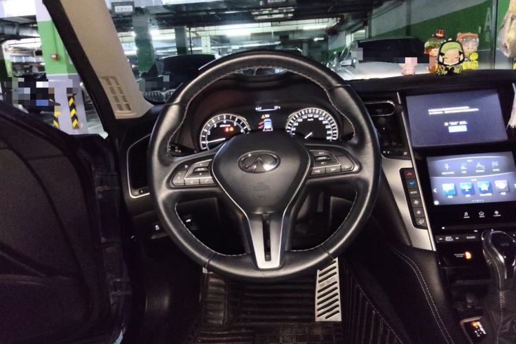 Used Infiniti Q50L 2018 2.0T Enjoyment Version China VI Standard Steering Wheel