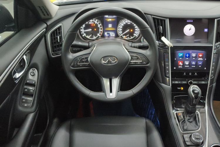 Used Infiniti Q50L 2018 2.0T Comfort Edition China VI Standard Steering Wheel