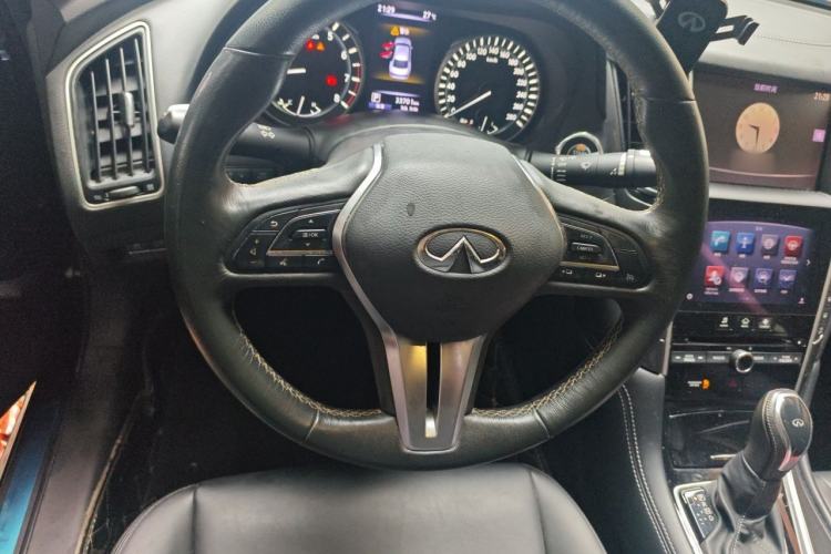 Used Infiniti Q50L 2018 2.0T Comfort Edition China VI Standard Steering Wheel