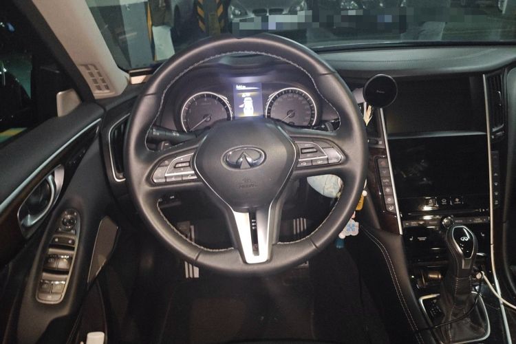 Used Infiniti Q50L 2018 2.0T Luxury Sport Edition China V Standard Steering Wheel