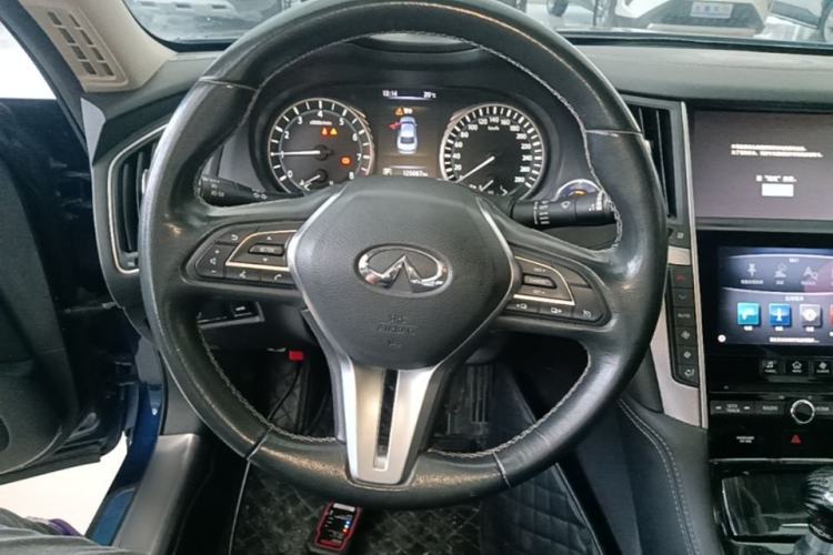 Used Infiniti Q50L 2018 2.0T Enjoyment Edition China V standard Steering Wheel