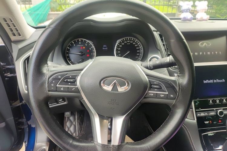 Used Infiniti Q50L 2018 2.0T Comfort Edition China VI Standard Steering Wheel