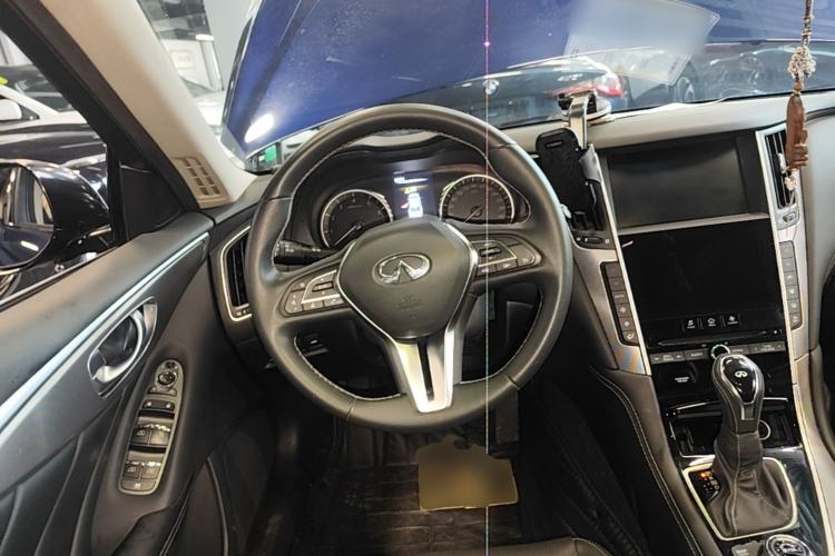 Used Infiniti Q50L 2018 2.0T Enjoyment Version China V Standard Steering Wheel