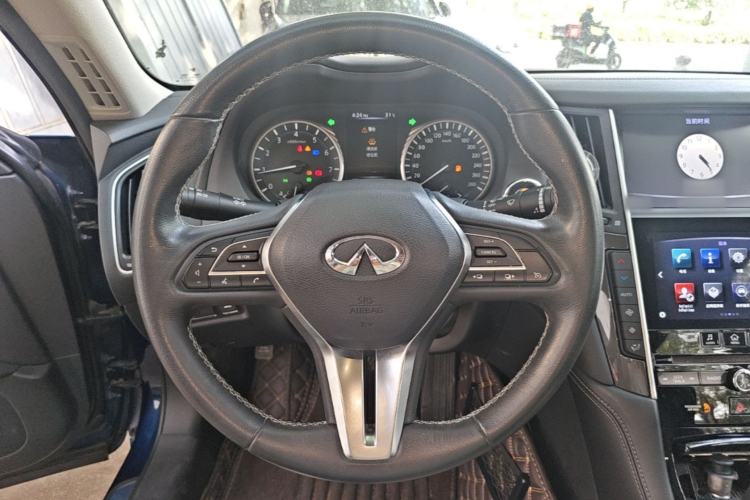 Used Infiniti Q50L 2018 2.0T Comfort Edition China VI Standard Steering Wheel