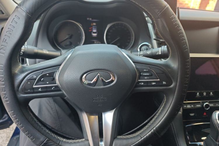Used Infiniti Q50L 2018 2.0T Enjoyment Version China V Standard Steering Wheel