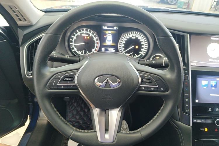 Used Infiniti Q50L 2018 2.0T Comfort Edition China VI Standard Steering Wheel