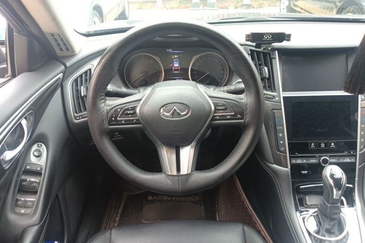 Used Infiniti Q50L 2018 2.0T Comfort Edition China VI Standard Steering Wheel