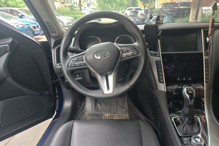 Used Infiniti Q50L 2018 2.0T Enjoyment Version China V Standard Steering Wheel