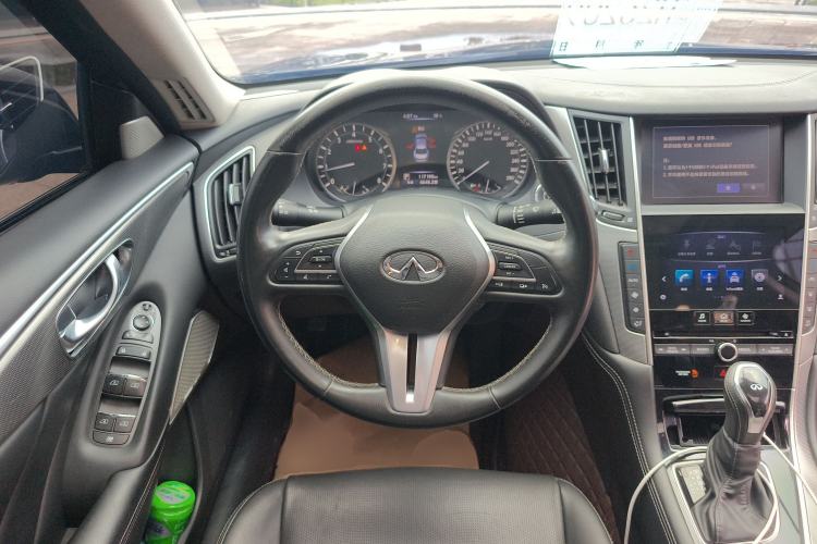 Used Infiniti Q50L 2018 2.0T Enjoyment Version China VI Standard Steering Wheel