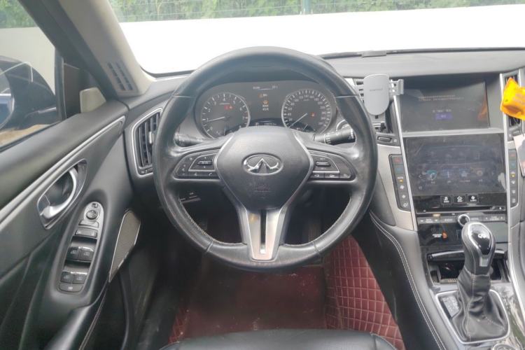 Used Infiniti Q50L 2018 2.0T Enjoyment Edition China V standard Steering Wheel