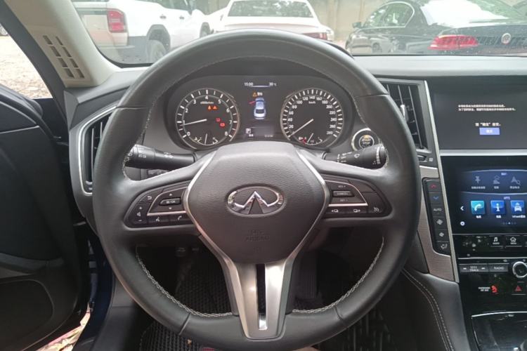 Used Infiniti Q50L 2018 2.0T Enjoyment Version China VI Standard Steering Wheel