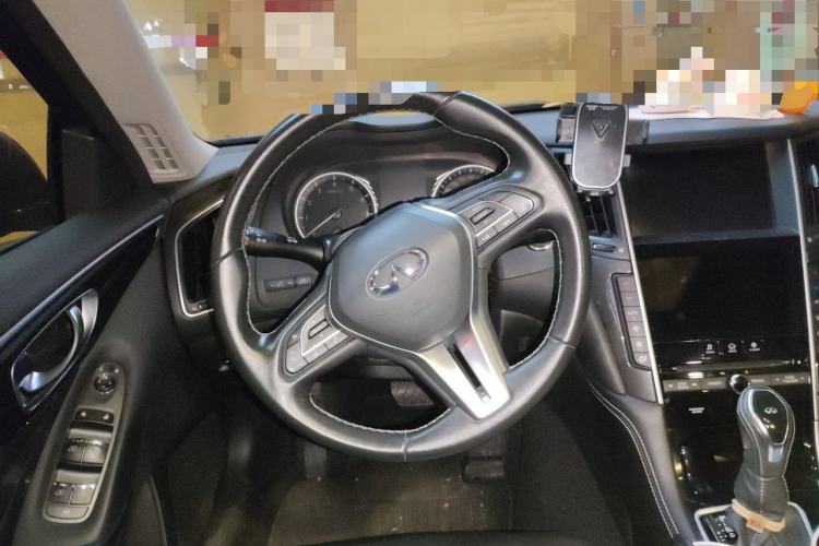 Used Infiniti Q50L 2018 2.0T Comfort Edition China VI Standard Steering Wheel