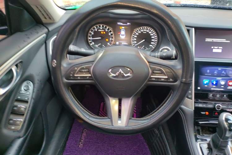 Used Infiniti Q50L 2018 2.0T Enjoyment Version China VI Standard Steering Wheel
