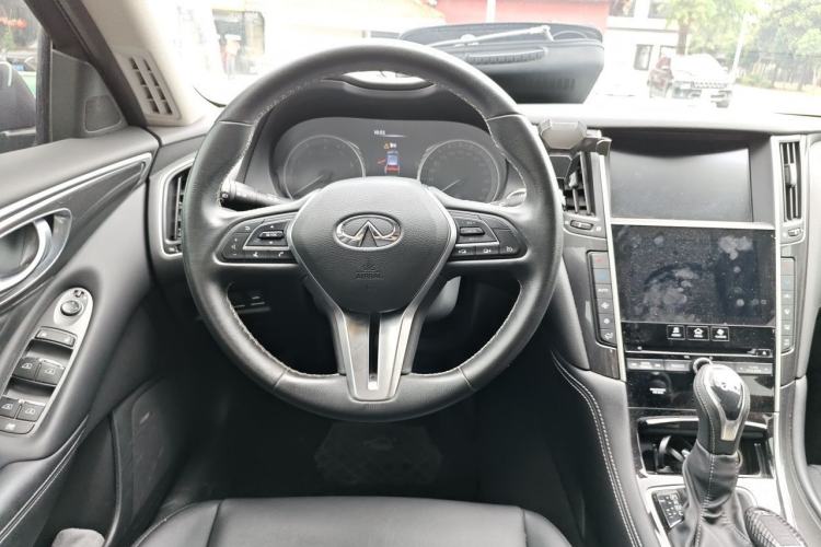 Used Infiniti Q50L 2018 2.0T Comfort Edition China VI Standard Steering Wheel