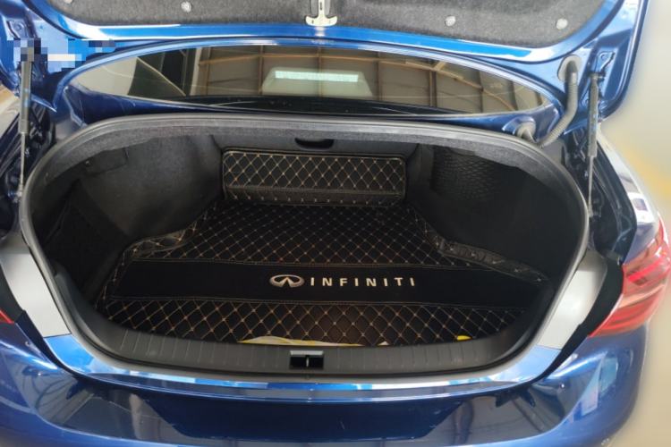 Used Infiniti Q50L 2018 2.0T Enjoyment Version China VI Standard Trunk