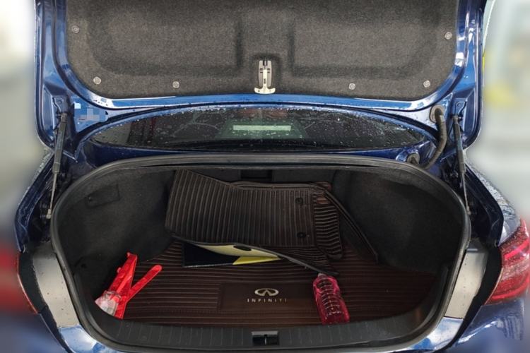 Used Infiniti Q50L 2018 2.0T Enjoyment Version China V Standard Trunk