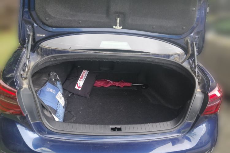 Used Infiniti Q50L 2018 2.0T Enjoyment Version China VI Standard Trunk