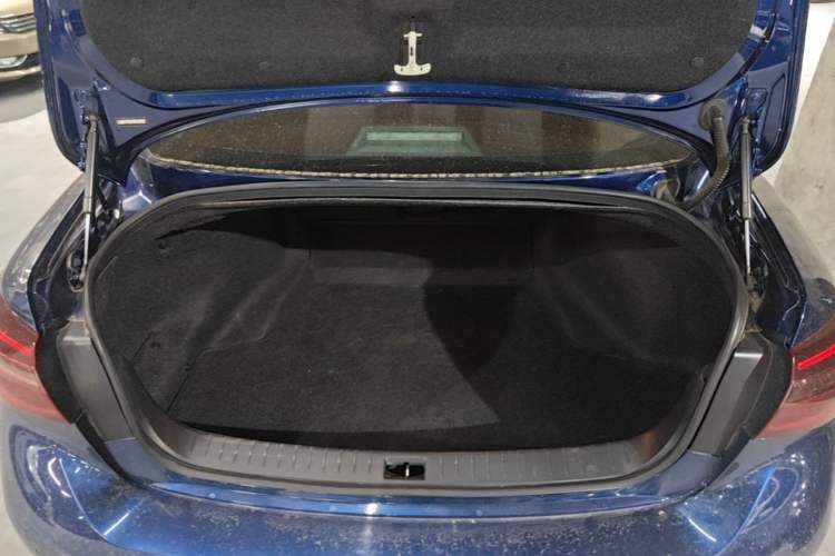 Used Infiniti Q50L 2018 2.0T Comfort Edition China VI Standard Trunk